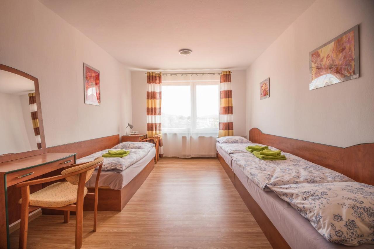 Hybadlo Motel Liptovský Hrádok Eksteriør bilde