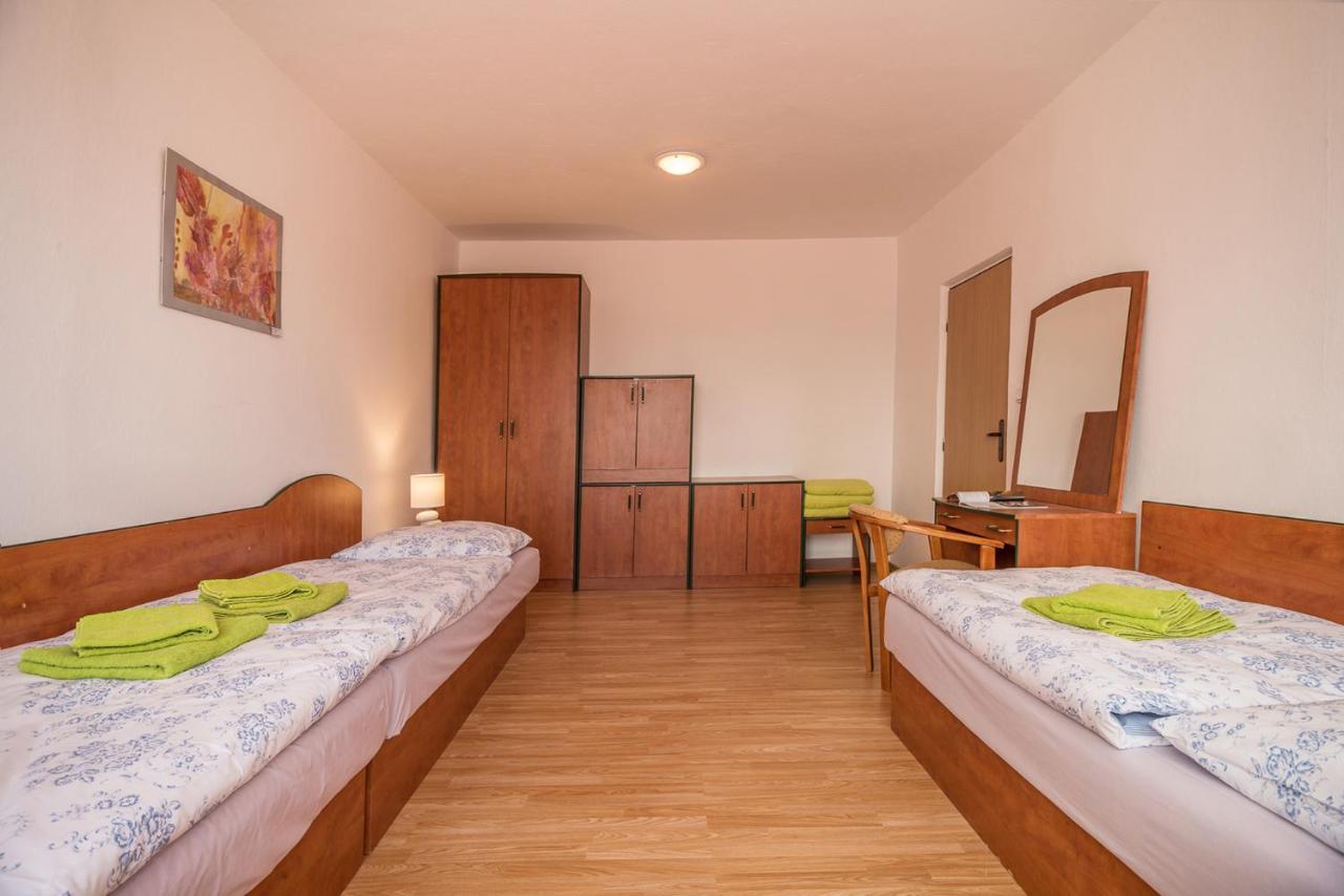 Hybadlo Motel Liptovský Hrádok Eksteriør bilde