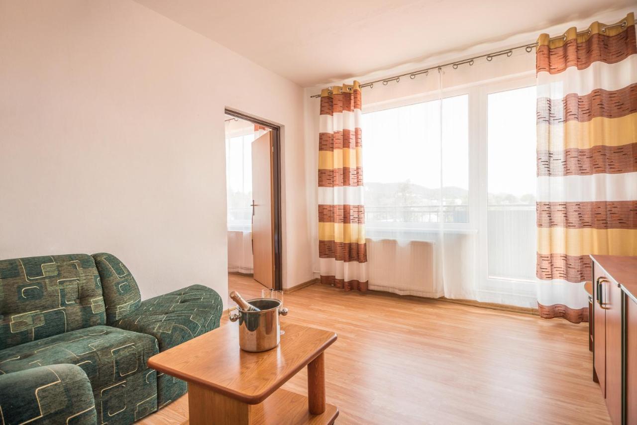 Hybadlo Motel Liptovský Hrádok Eksteriør bilde